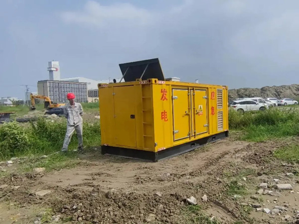 宽城200KW柴油发电机机组每小时的油耗量受哪些因素影响？